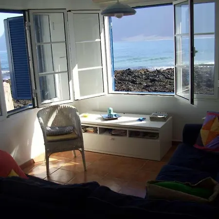 וילה La Caleta Sleeps 6 Wifi פאמארה