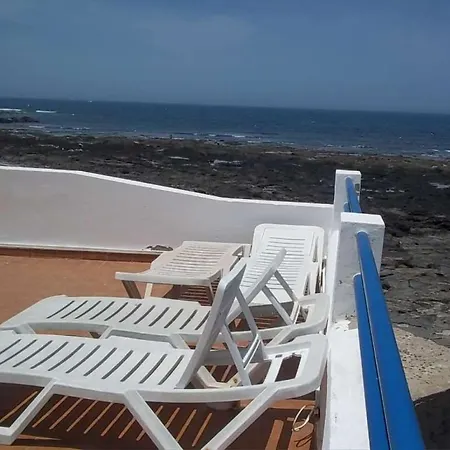 וילה La Caleta Sleeps 6 Wifi פאמארה