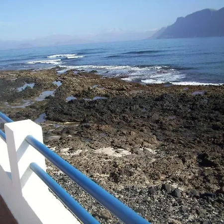 La Caleta Sleeps 6 Wifi וילה פאמארה