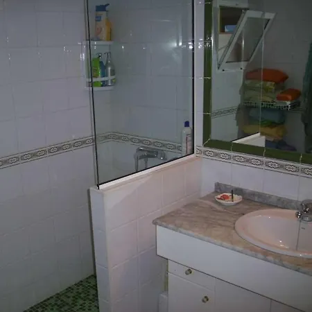 La Caleta Sleeps 6 Wifi וילה