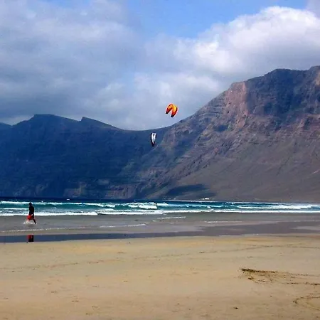 La Caleta Sleeps 6 Wifi Villa *