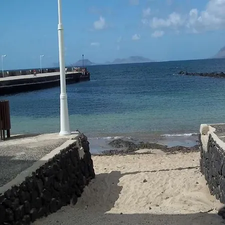 La Caleta Sleeps 6 Wifi * Famara
