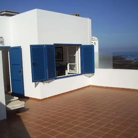 La Caleta Sleeps 6 Wifi Famara